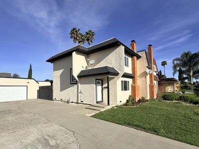 2423 Baltic Dr