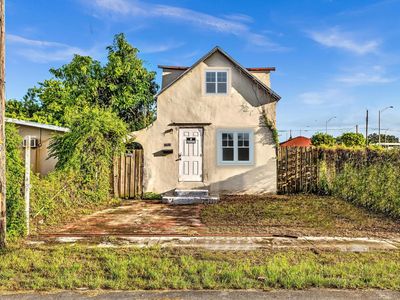 1713 NW 76th Terrace