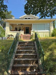 524 Gladstone Blvd