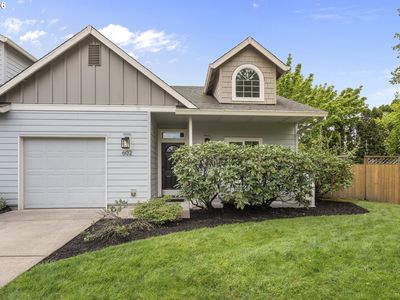 602 Camden Ln