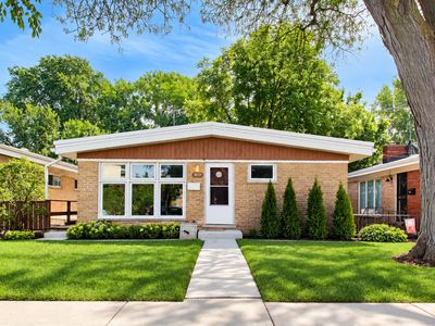 Property at 9039 Niles Center Rd, Skokie, IL
