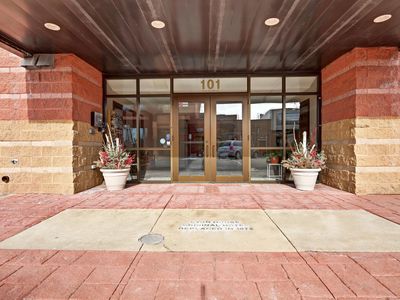 101 S Washington St UNIT 302