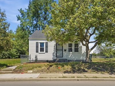 1988 E 5th Ave