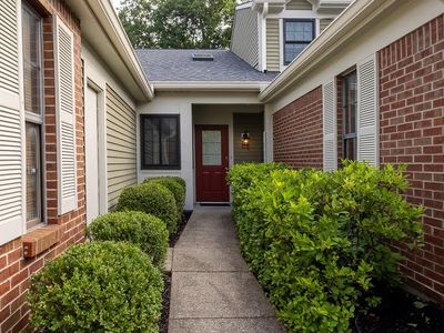 290 Secretariat Ct