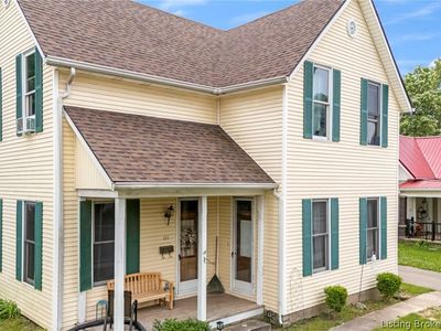 111 W Walnut Street