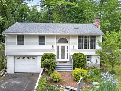 5 White Pine Lane
