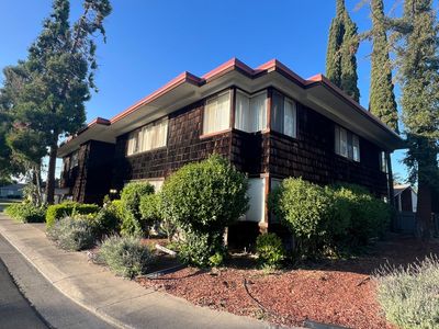 3704 Bonnie Ln