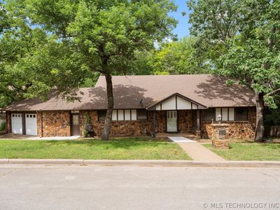 633 Kenwood Dr