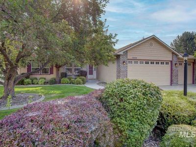 1409 S Middle Creek Ct