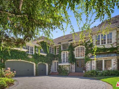 1481 Bienveneda Ave