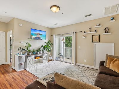 7009 Lenox Village Dr #E-301