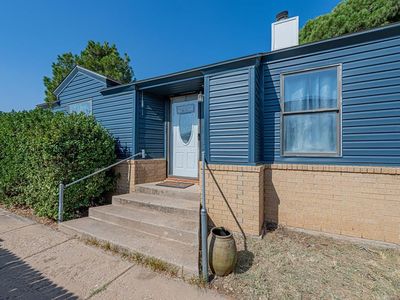 412 W Pecan Ave