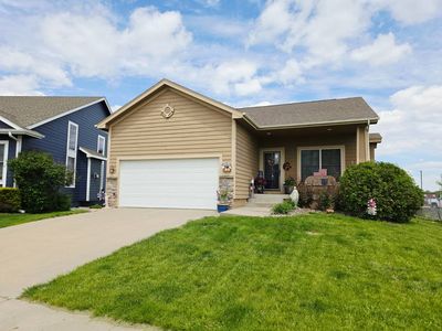 202 SW Carriage Dr