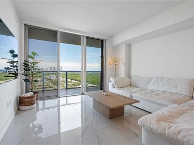 16385 Biscayne Blvd #2519