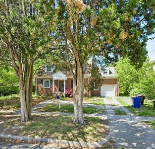2106 Richmond Ave