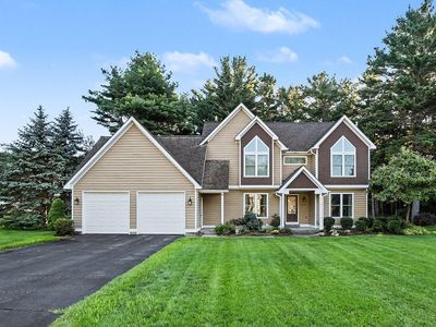 205 Woodlark Ct