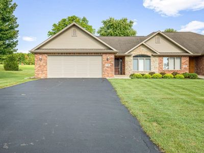 Property at 713 Birch St, Byron, IL