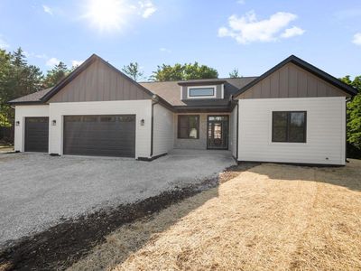 W332N4520 Grace COURT