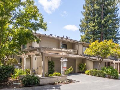 546 Sand Hill Cir