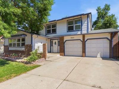9313 W 91st Place