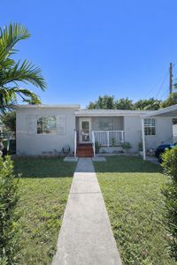 2460 NW 33rd St