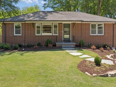 3306 Woodview Dr SE