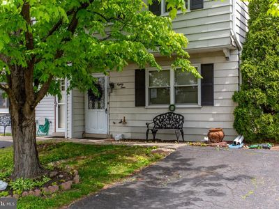 84 Dewsbury Ln
