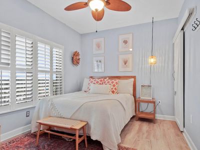 9900 Thomas Dr Unit 804