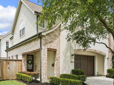 8566 Forum Dr