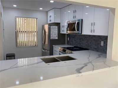 2941 N Nob Hill Rd #112