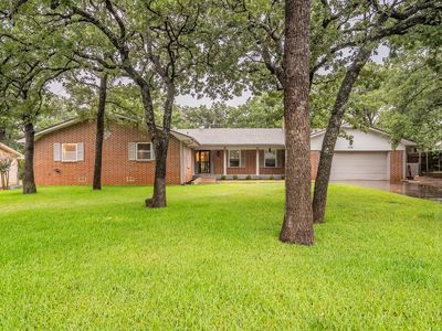 210 Mistletoe Ln