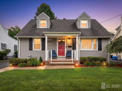 16 Hawthorne Ave