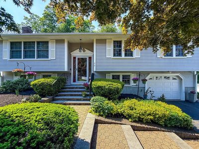 17 Robin Rd