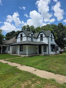 Property at 315 W 3rd Ave, Garnett, KS