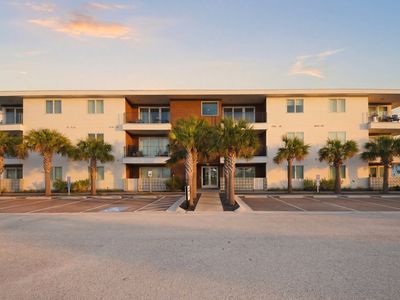 630 W Center Street #203