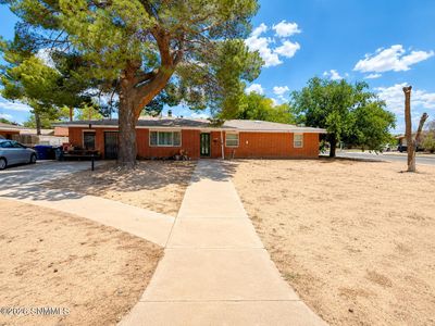 2200 Carlyle Dr
