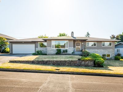 3237 NE 131st Ave
