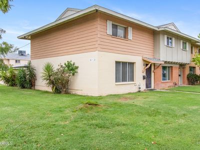 10 E HERMOSA Drive