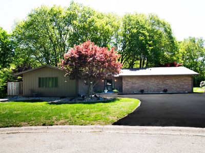 1245 Hillcrest Cir