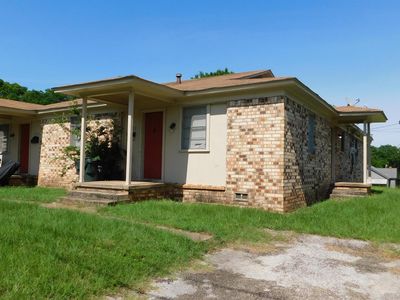 1701-1703 N Fannin Ave