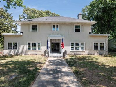 202 S Edisto Ave