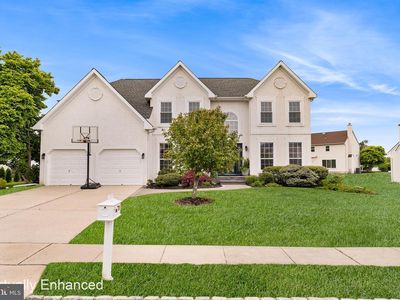 19 Chambord Ln
