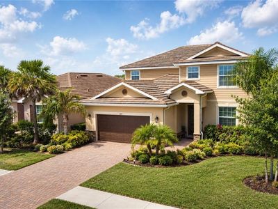 3697 E Hampton CIR