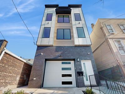 110 Pamrapo Ave Unit 2