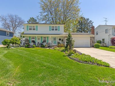 2300 Ridgecroft Ave SE