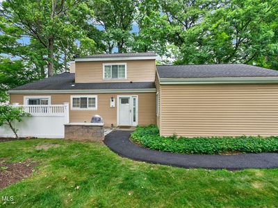 18 Willow Drive