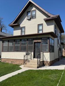 Property at 706 S 9th St, Aberdeen, SD