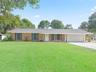 Property at 5303 E Admiral Doyle Dr #1, Jeanerette, LA