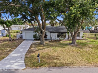 200 Sharon Dr