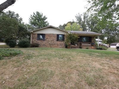 216 Staggs Dr